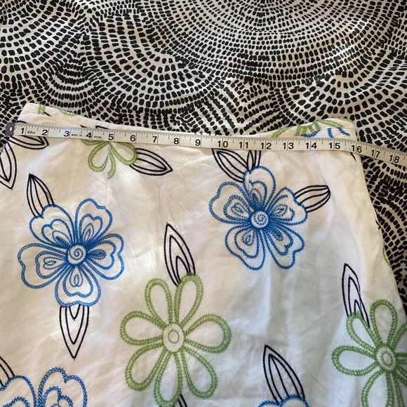 Dressbarn size 12 Linen Rayon Embroidered Floral A line Business Casual Skirt - Picture 6 of 8